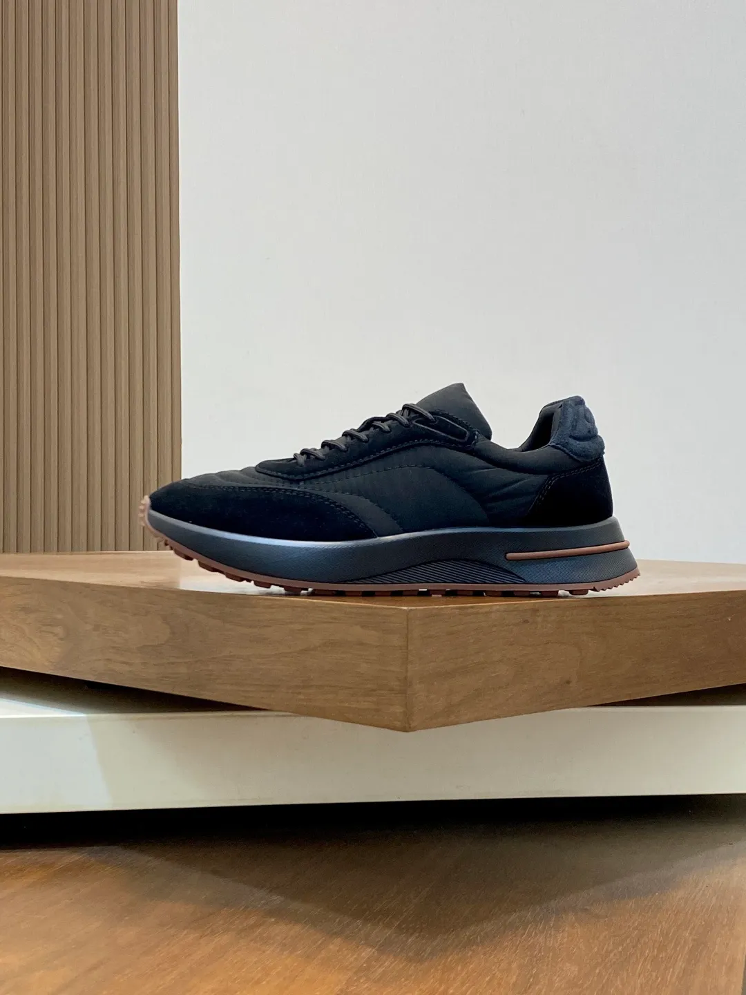 💰740 Loro Piana - Classic casual shoes, men's lace-up casual shoes and sneakers, high-quality lightweight and comfortable fabrics, suitable for outdoor leisure, the color scheme is young and energetic, and it looks great with sportswear or casual suits! Code number: 39-44 (38, 45, 46, can be customized